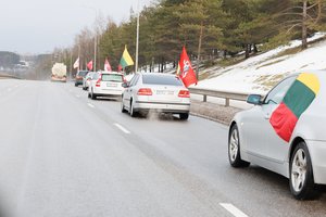 Eismą Vilniuje blokuoti turėjęs protestuotojų „Laisvės konvojus“ tikslo nepasiekė – sudalyvavo keliolika automobilių