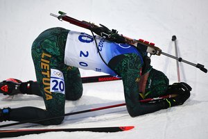 Pekine – daug vilčių sukėlęs, bet apkartęs V. Strolios pasirodymas: po netaiklaus šūvio dužo ir dešimtuko svajonė