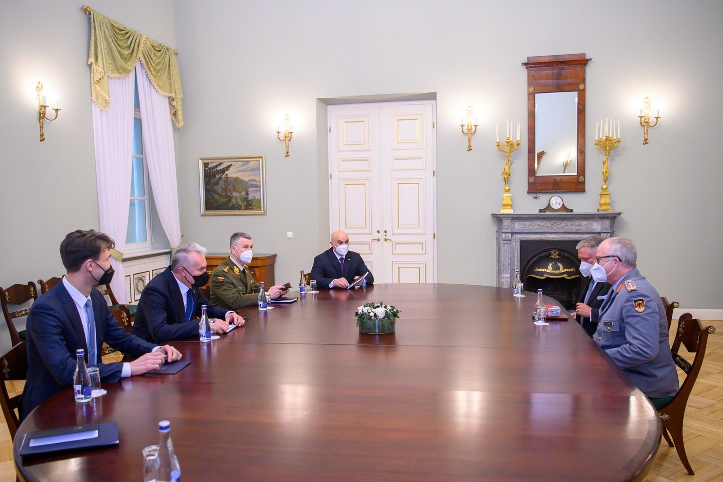  G. Nausėda susitiko su Vokietijos kariuomenės vadu.<br> Lietuvos Respublikos Prezidento kancialiarijos/Roberto Dačkaus nuotr.