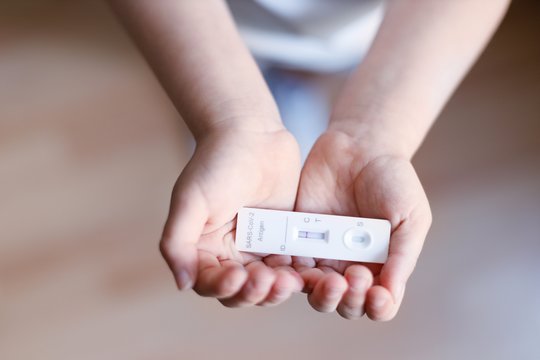 J. Šiugždinienė: ne mažiau efektyvi alternatyva kaupinių metodui mokyklose – greitieji antigenų testai