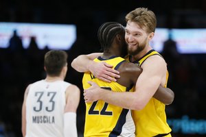 D. Sabonio skrydis į Vakarus: optimizmo suteikiantis, tačiau liūdnai pasibaigti galintis scenarijus