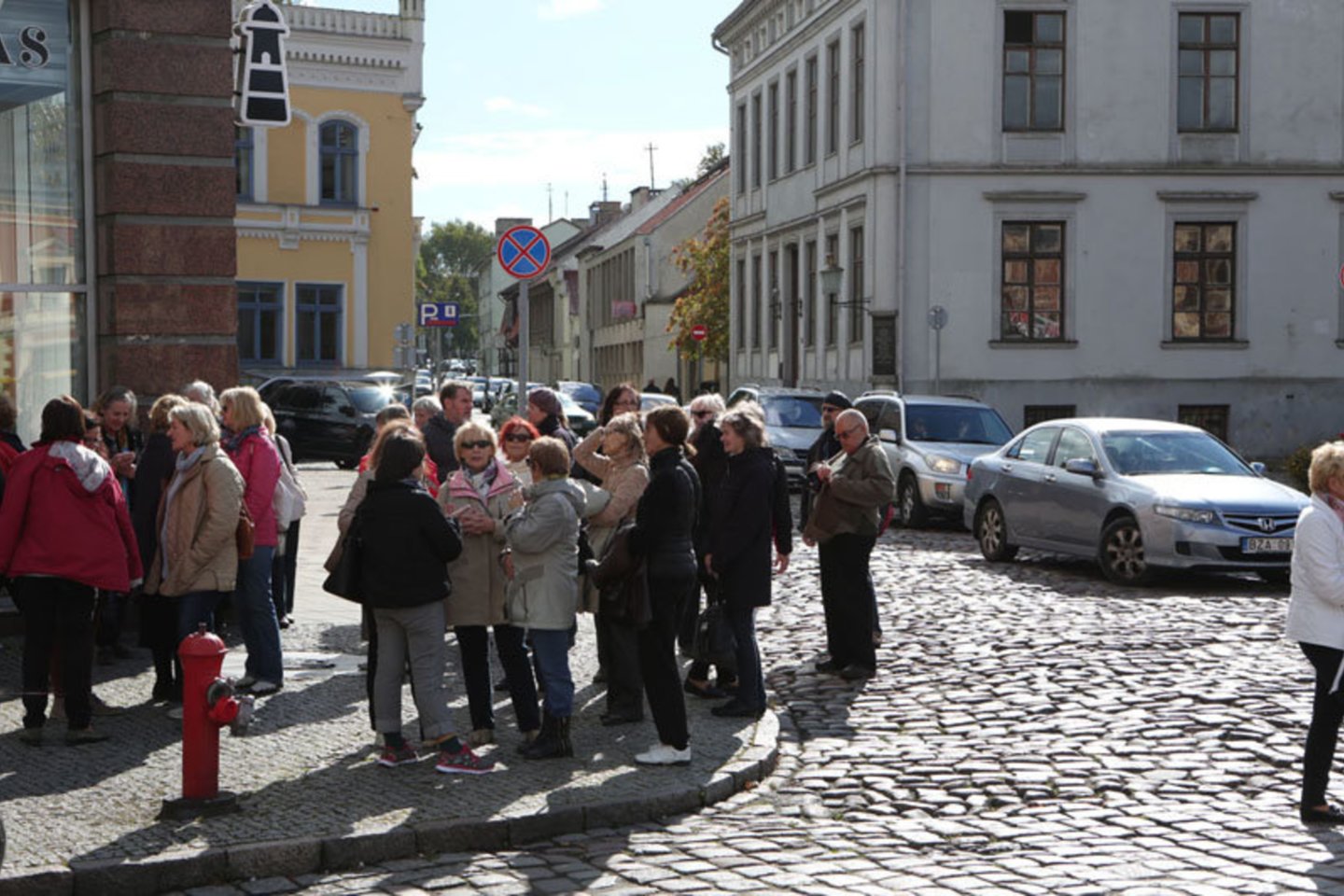 Anksčiau smulkiuosius verslininkus Klaipėdos senamiestyje gelbėdavo turistai užsieniečiai, kurių pastaruoju metu beveik neliko.<br>Asociatyvi redakcijos archyvo nuotr.