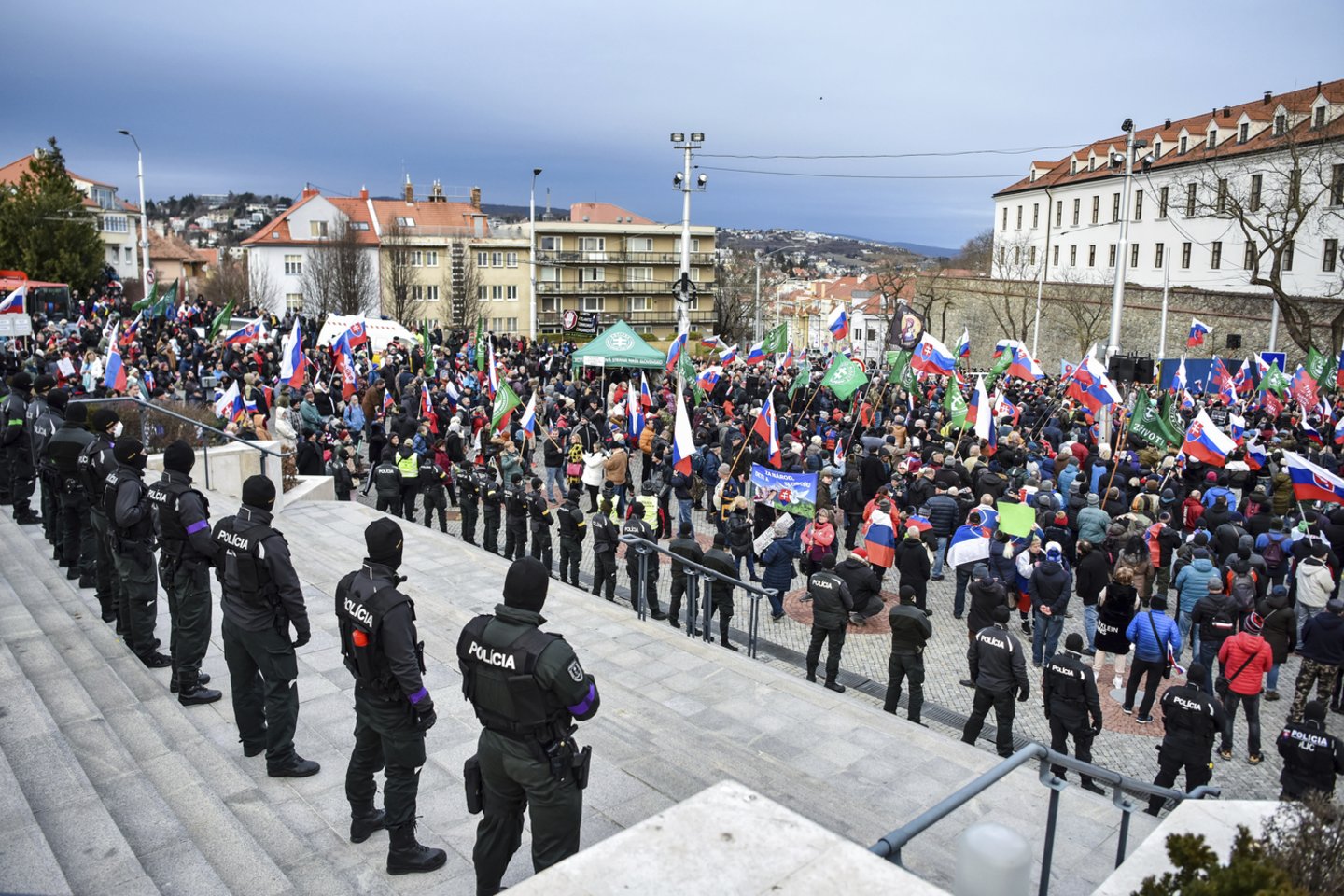 Tvyrant įtampai tarp Rusijos ir Ukrainos, Slovakijos prezidentė Zuzana Čaputova ratifikavo ginčytiną karinį susitarimą su JAV.<br> AP/Scanpix nuotr.
