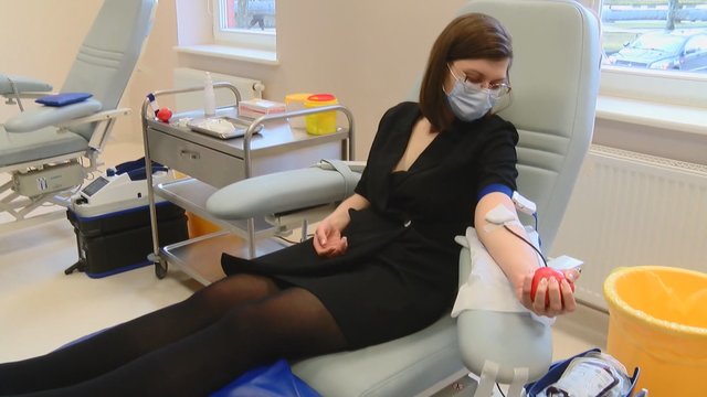 Kraujo donorų sulaukiant vis mažiau, medikai padėtį vadina kritiška: kaltė verčiama koronavirusui