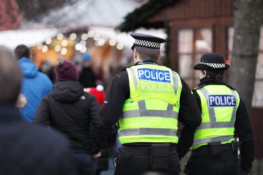 Londono policijos viršininkė atsistatydino dėl teisėsaugą sukrėtusių skandalų