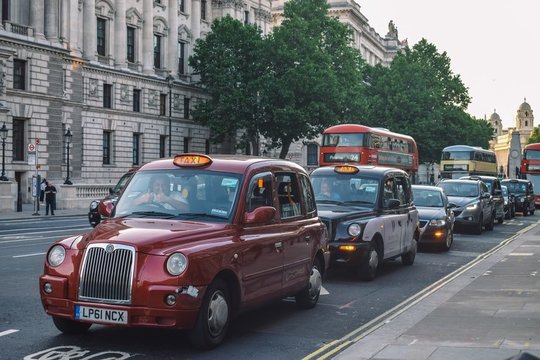 Gebėjimai, kuriems niekas neprilygsta: kaip Londono taksi vairuotojai sugeba įsiminti net 25 tūkst. gatvių ir dar 20 tūkst. svarbiausių miesto taškų?