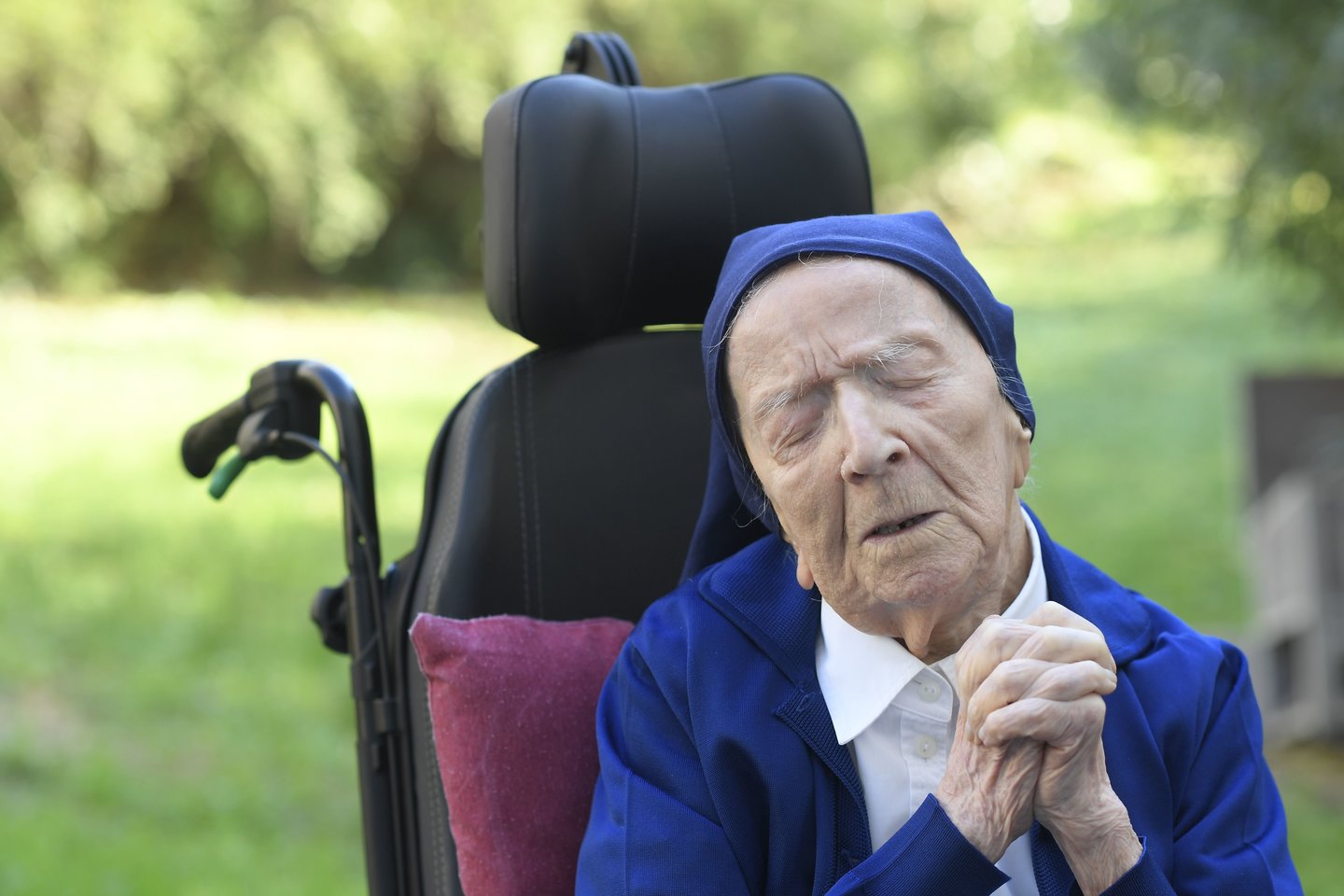 Lucile Randon laikoma seniausia Europos moterimi ir antra seniausia moterimi pasaulyje.<br>AFP/Scanpix nuotr.