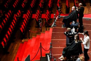 Nyderlandai planuoja netrukus atšaukti daugelį koronaviruso ribojimų