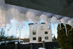 Baigiantis žiemai nuosavų namų šeimininkai privalo atlikti šį darbą, kitaip gresia nemalonumai