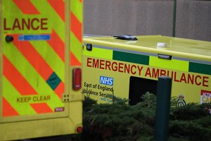 Londone sugriuvus daliai pastato, sužeista 13 žmonių