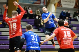 Lietuvos švieslentė: tinklininkų reguliariojo sezono pabaiga, rankinio komandų pergalės prieš latvius ir salės futbolo sensacija