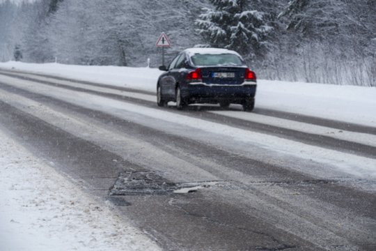 Mažesnio eismo intensyvumo keliai pirmadienio rytą provėžoti