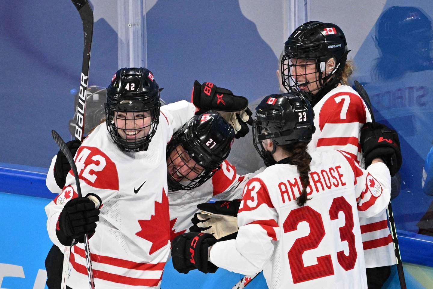  Olimpinių žaidynių ledo ritulio varžybų pusfinalyje – 10 kanadiečių įvarčių<br> AFP/Scanpix nuotr.