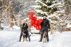 Širdį suvirpinantis policijos pareigūnų sveikinimas Valentino dienos proga