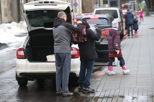 Nuo kovo 1-osios prasideda priėmimas į sostinės mokyklas: štai kokios naujovės laukia
