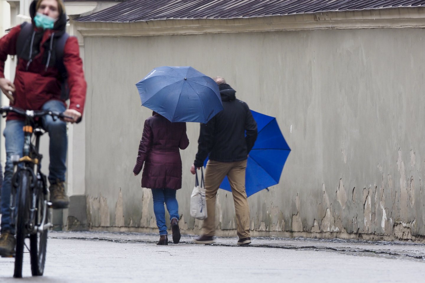 Temperatūra kils, tačiau daug kur pasirodys kritulių, kai kur – šlapdriba.