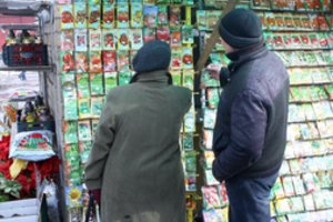 Artėjant pavasario darbams – prastos žinios daržininkams: šį sezoną pinigines teks atverti kaip niekad plačiai