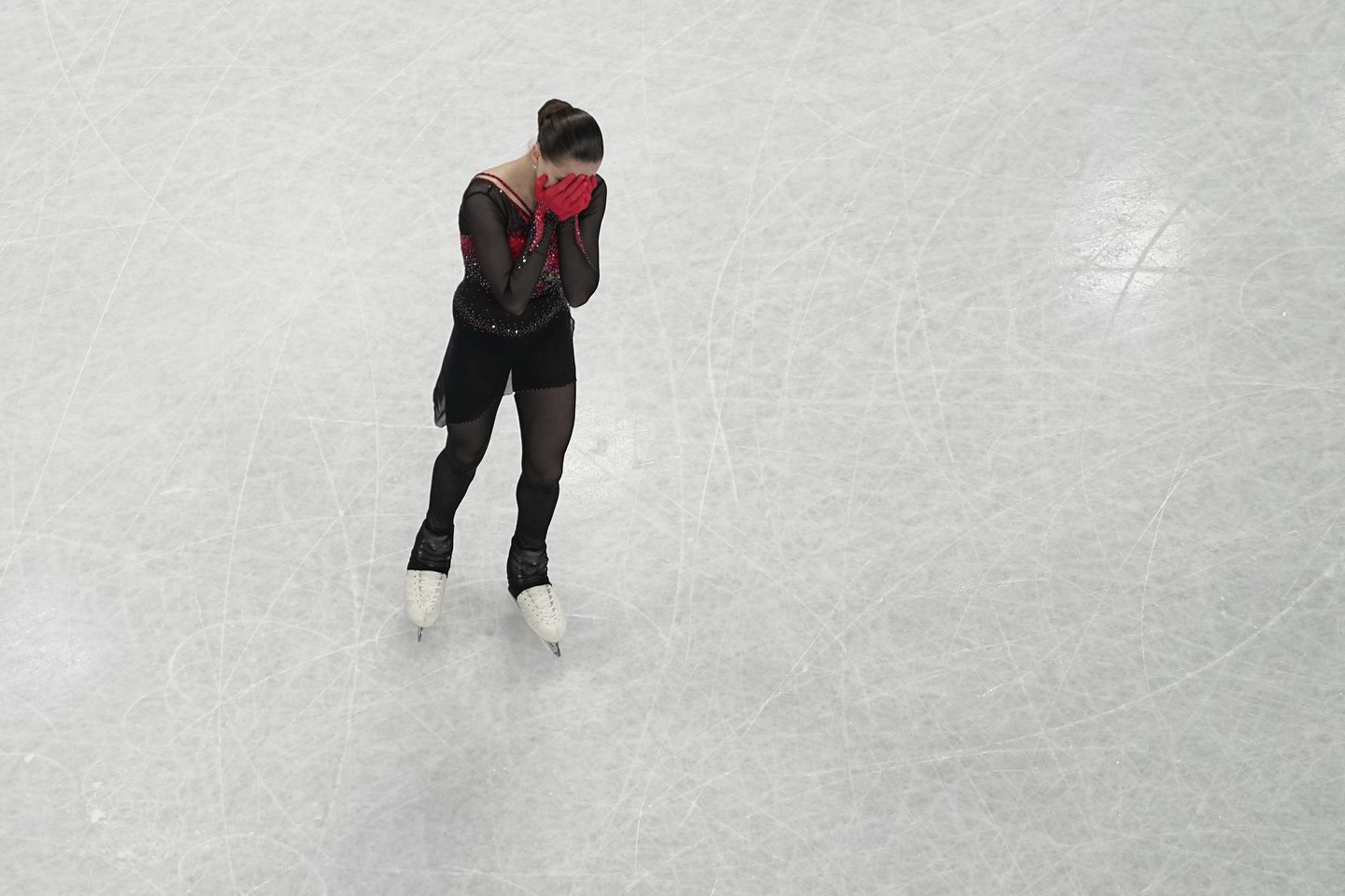 K.Valijeva ketvirtadienį vykusiose laisvosios dailiojo čiuožimo programos varžybose liko be medalio.<br>AFP/Scanpix.com nuotr.