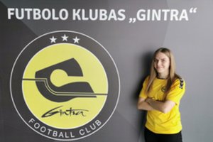 Devyniolikmečių rinktinės gynėja susiejo ateitį su Lietuvos čempionėmis