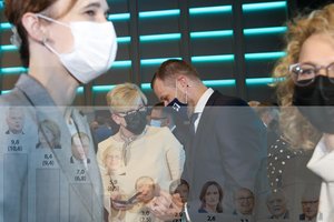 Reitinguose – negailestingi smūgiai politikams: įžvelgia pavojų ir G. Nausėdai