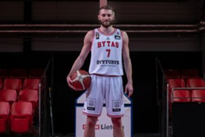 Vilniaus „Rytas“ pristatė aistruolių skanduočių įkvėptas KMT aprangas