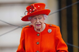 Karalienė Elizabeth II užsikrėtė koronavirusu