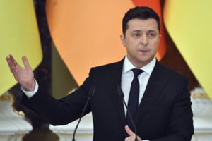 Ukrainos prezidentas po pokalbio su E. Macronu paragino nedelsiant nutraukti ugnį