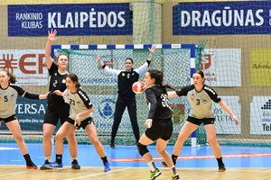 Lietuvos moterų rankinio lygoje čempionės nugalėjo lyderių poziciją praradusias vilnietes