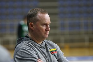 Permainingomis nuotaikomis atrankos kovas pasitinkantis K. Maksvytis kalbėjo apie slapukaujančius varžovus, Eurolygos lietuvius ir planą B