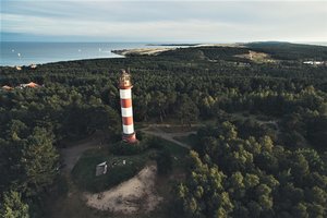 Neringiškiai protesto akcijoje kaukšės plaktukais