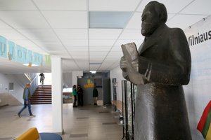 NVSC apie COVID-19 ugdymo įstaigose: matomas mokinių žiemos atostogų efektas