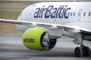 „Air Baltic“ iki vasario pabaigos nutraukia naktinius skrydžius į Ukrainą