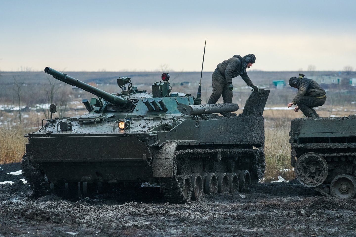  Kaliningrado srityje prasidėjo tankų pajėgų mokymai.  <br> TASS/Scanpix nuotr.