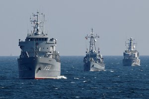 Britų vadovaujama karinė koalicija skelbia apie pratybas Baltijos jūroje