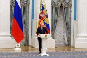 Rusija grasina JAV dėl paskelbtų sankcijų: „Nuošalyje neliksit – jūsų piliečiai pajus visas augančių kainų pasekmes“