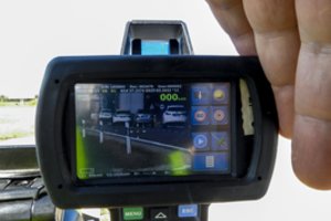 Stulbinanti praėjusių metų statistika: daugiau nei pusė milijono lietuvių viršijo greitį, dešimtys tūkstančių važinėja be draudimo ir techninės apžiūros