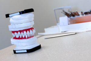 Odontologų bendruomenė išplatino viešą kreipimąsi į šalies valdžią