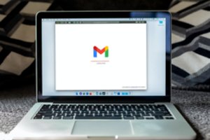 Dirbtinis intelektas „Gmail“ pašto dėžutėje: kokius darbus galite jam patikėti?