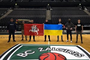 „Žalgirio“ sirgaliai išreiškia paramą Ukrainai: kviečia kauniečius prisidėti prie akcijos