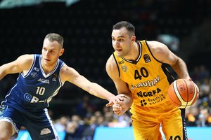 Karinių veiksmų akivaizdoje – Lietuvos treneriai ir žaidėjai evakuojasi iš Ukrainos