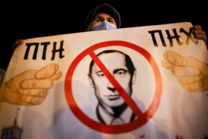 Po Rusijos įsivežimo į Ukrainą, smuko pasaulio akcijų biržos