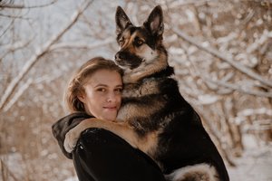 Bananų duonos kepalą į šuniuką išmainiusiai Elvyrai iki šiol tirpsta širdis: „Nejaugi aš to nusipelniau?“