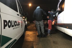 Per naktinius būsimų policininkų mokymus – tikras sulaikymas