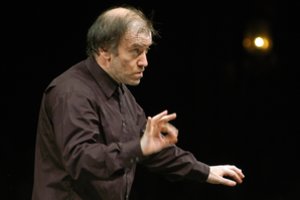 Rusų diktatoriaus bičiuliui dirigentui V. Gergijevui – „La Scala“ ultimatumas