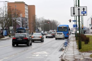 Vairuotojus ragina neįsijausti: vaizdo kameros užfiksuoja keliolika tūkstančių šių pažeidimų