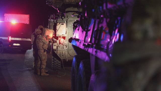 JAV karių ir technikos kolona kirto Lietuvos sieną: rengiasi dalyvauti karinėse pratybose