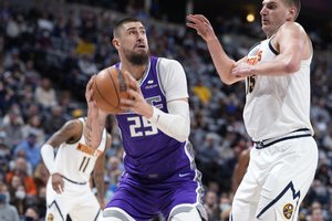 NBA rungtyniaujantys ukrainiečiai į savo tautą kreipėsi bendru laišku