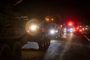 JAV karių ir technikos kolona kirto Lietuvos sieną: dalyvaus karinėse pratybose