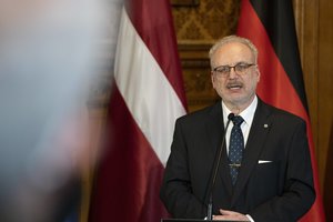Latvijos prezidentas: Rusijai įvestos sankcijos yra griežtos, bet galėtų būti dar griežtes