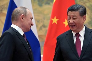 Xi Jinpingas pasikalbėjo su V. Putinu, ragina derėtis su Ukraina